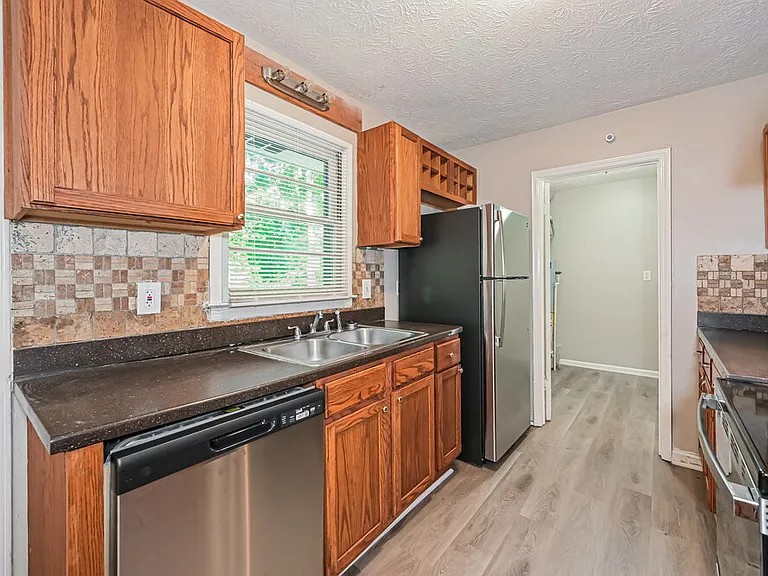 355 Arcadia Pl — Photo 6