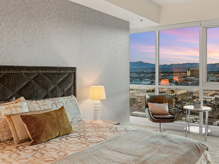 4525 Dean Martin Dr #1906 — Photo 4