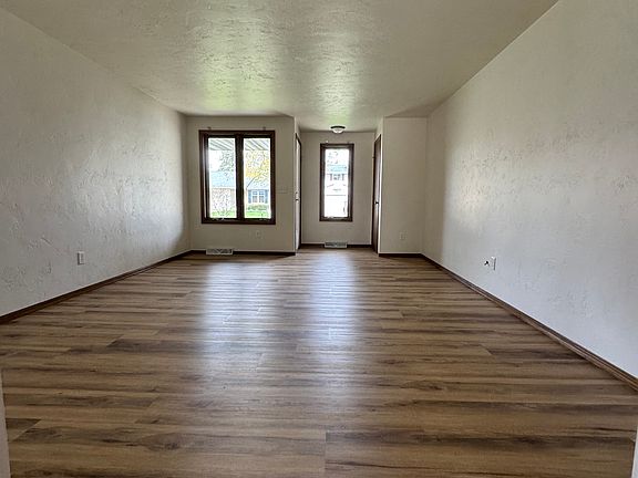 5th image of 1033 Coppens Rd