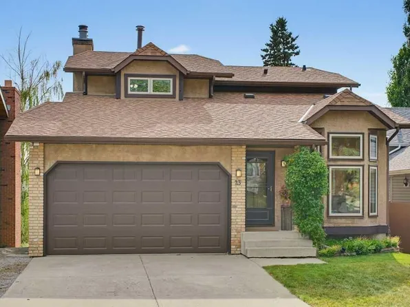 23 N Hawksbrow Rd NW, Calgary, AB T3G 2S8