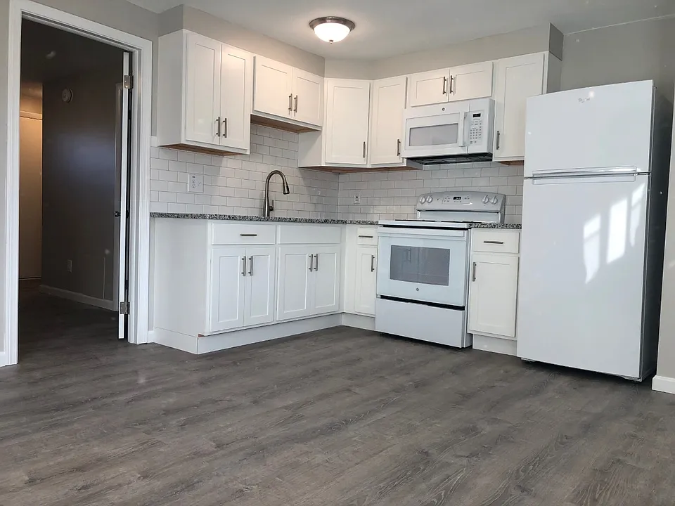 Crestwood Apartments
