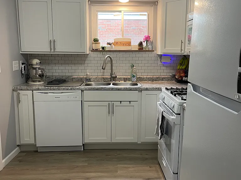 4131 Oakwood Ave #1 — Photo 14