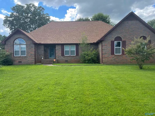 138 Forrest Ln, Meridianville, AL 35759