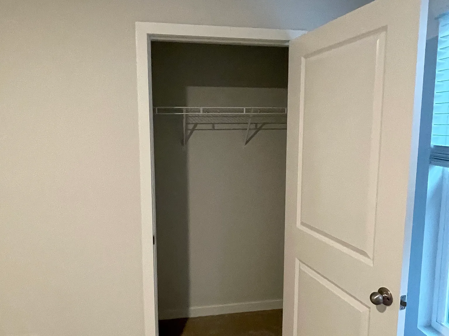 585 Penwell Dr — Photo 4