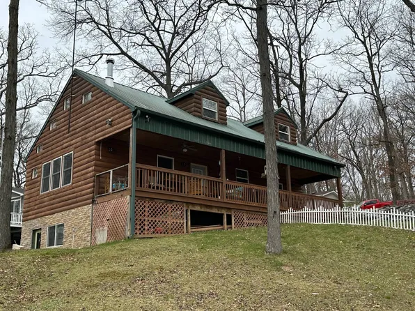 16805 Shady Ln, Carlinville, IL 62626