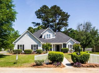 121 Golden Pond Blvd, Bonaire, GA 31005