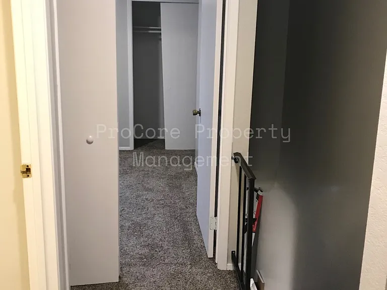 803 NW 2nd St — Photo 15