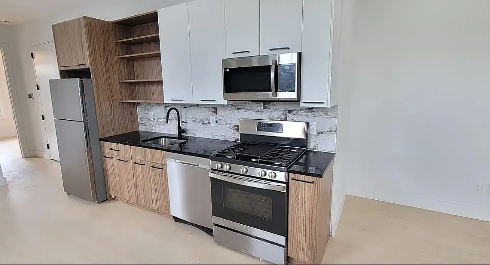 283 Webster Ave #2L