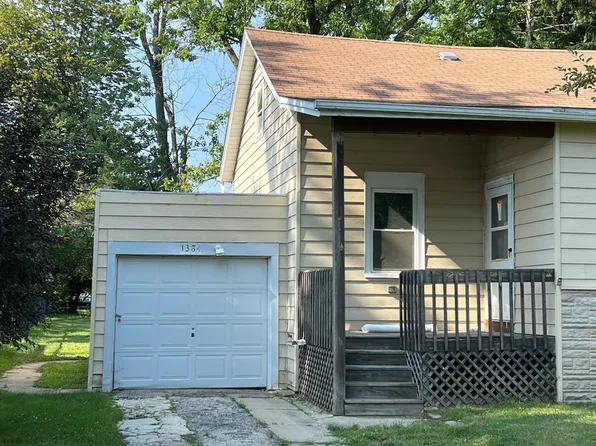 1384 Floresta Vis, Crystal Lake, IL 60014