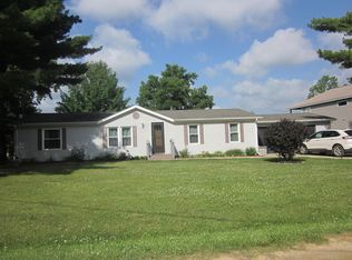 16132 Softwater Lake Dr, Linden, MI 48451