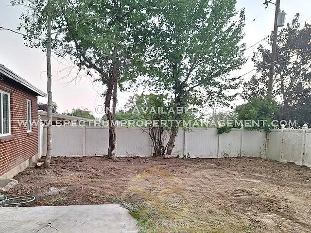 4195 S 1865 E — Photo 36