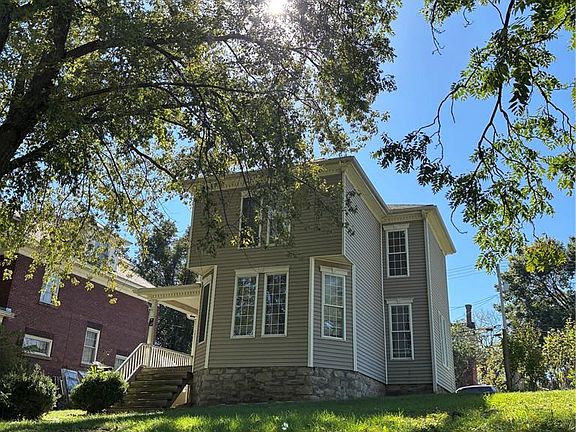 3rd image of 1106 Parallel St