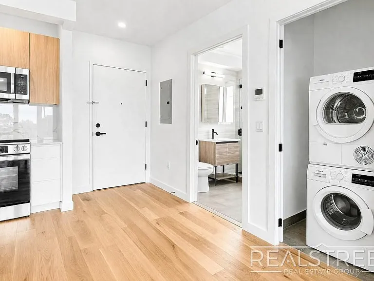105 Rogers Ave #3A — Photo 5
