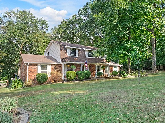 3rd image of 108 Nathan Forest Dr