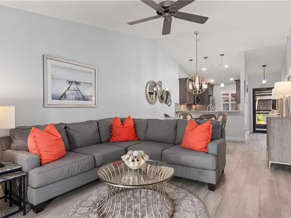 2034 Pine Isle LN #2034, NAPLES, FL 34112