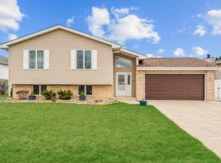 8771 Calhoun Pl, Crown Point, IN 46307