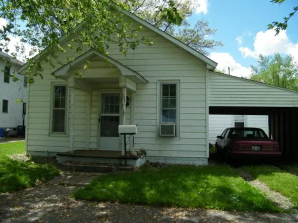 203 E Washington Ave, Casey, IL 62420
