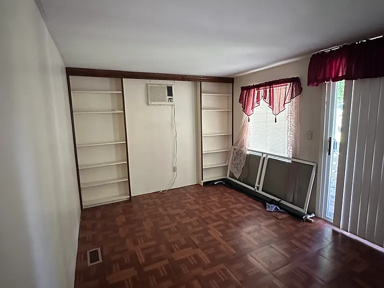 22 Cedar Ln — Photo 3