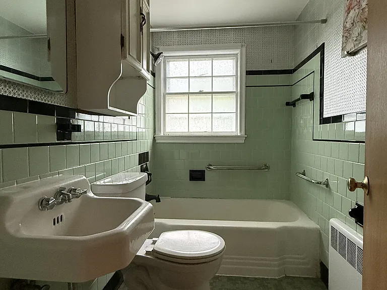 15 Swan St — Photo 6