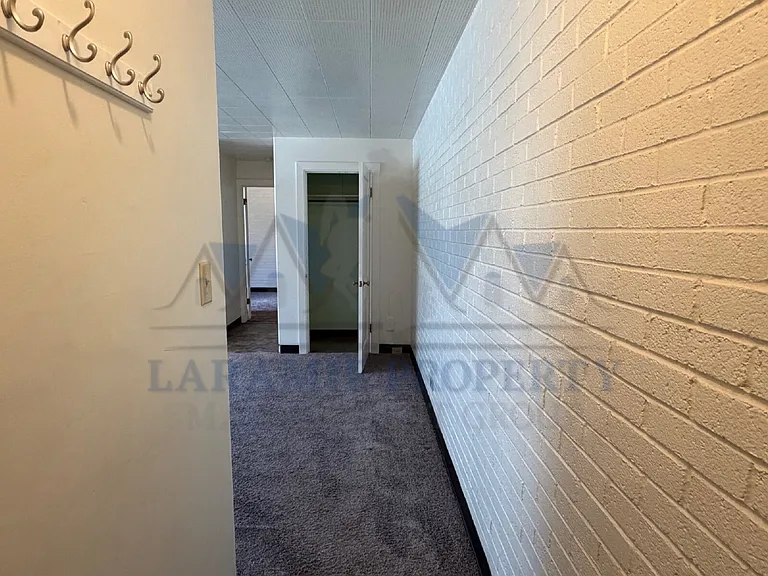 309 S 10th St — Photo 2