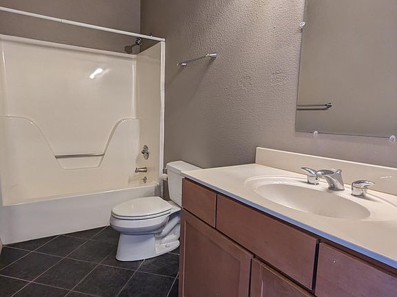 4th image of 609 Central St APT 1410