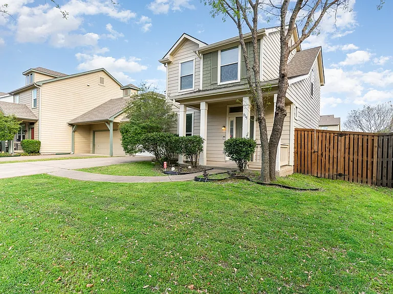 815 Carlton Rd — Photo 13