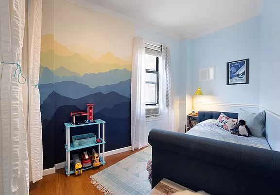 4th image of 310 W 99th St #501/601