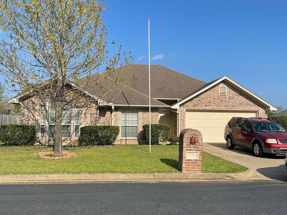 1st image of 321 Amanda Ct