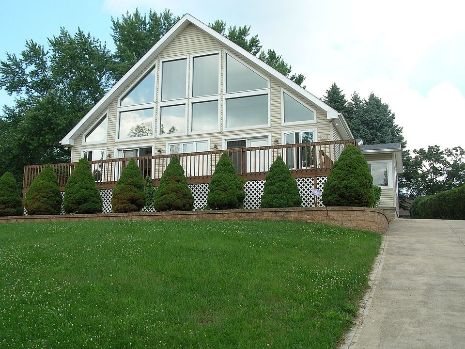 1st image of 338 Crabapple Dr