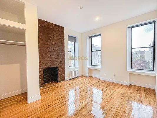 Rented by City Connections Realty | media 19