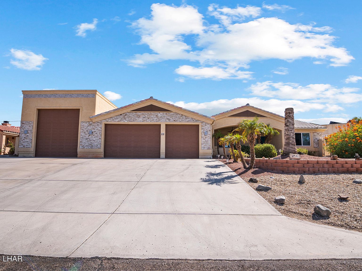石亀屋 610 Desert View Dr, Lake Havasu City, AZ 86404 | Zillow