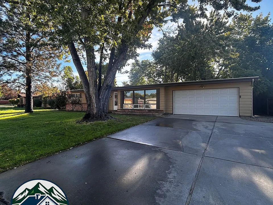 1108 S Oaklawn Dr