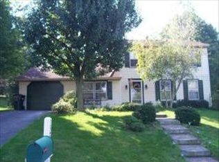 2228 Bob White Ln, Lancaster, PA 17601