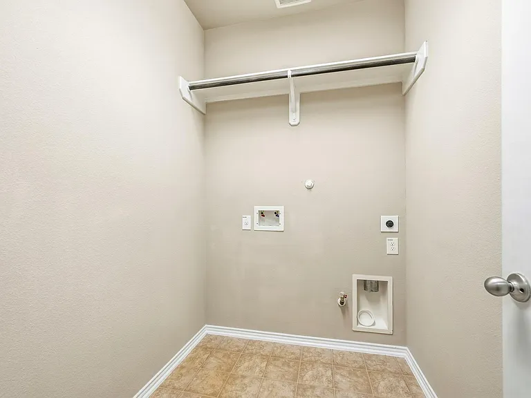7126 Whitlow Wonder Ln — Photo 34