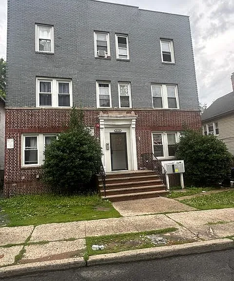 35 William St #6 — Photo 1