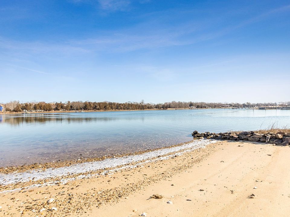 1st image of 49 Harbor Dr