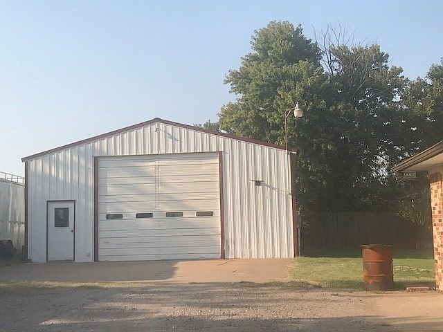 2nd image of 4020 W Wood Rd