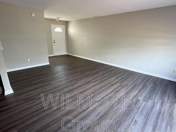 4th image of 4520 Connaught Dr E