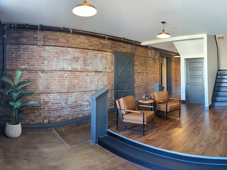 126 W A St #1B — Photo 22