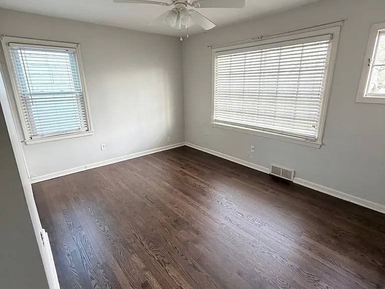 Bedroom 1 - Main Level