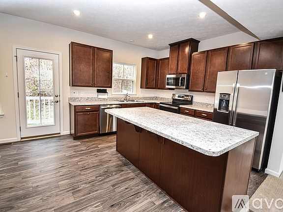 5th image of 772 Buckeye Dr