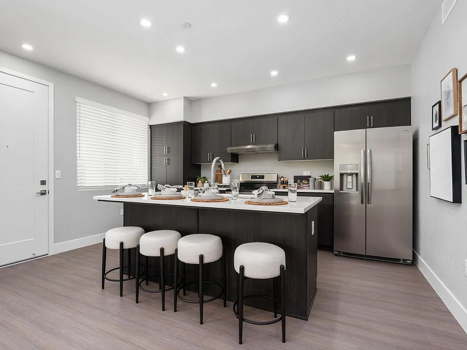 1491 E Alluvial Ave #105