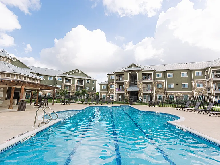 Freedom Hills Ranch Apartments — Photo 4
