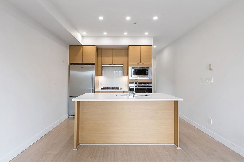 Vancouver Apartment for rent - 2 Bedrooms — photo 32