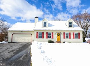 150 Crestview Dr, Elizabethtown, PA 17022