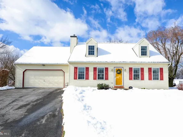150 Crestview Dr, Elizabethtown, PA 17022