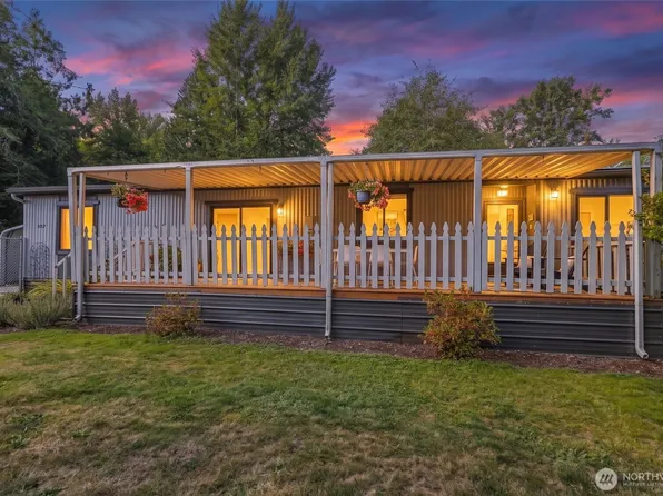 207 Shallow Shore Road, Bellingham, WA 98229