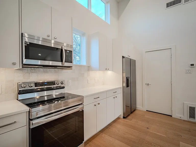 6144 Oram St #1 — Photo 4