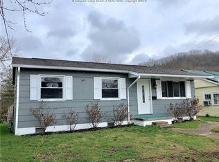 104 Bailes Dr, Nitro, WV 25143