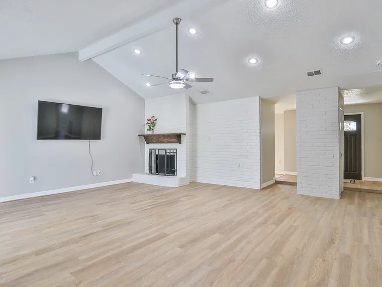 509 Belmont Dr — Photo 8